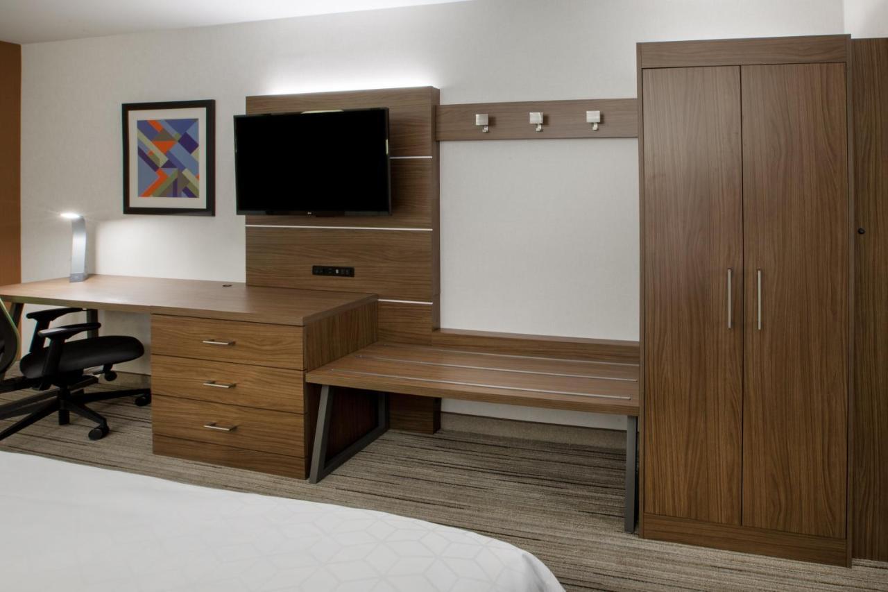 Holiday Inn Express & Suites Windsor East - Lakeshore By Ihg Tecumseh Zewnętrze zdjęcie