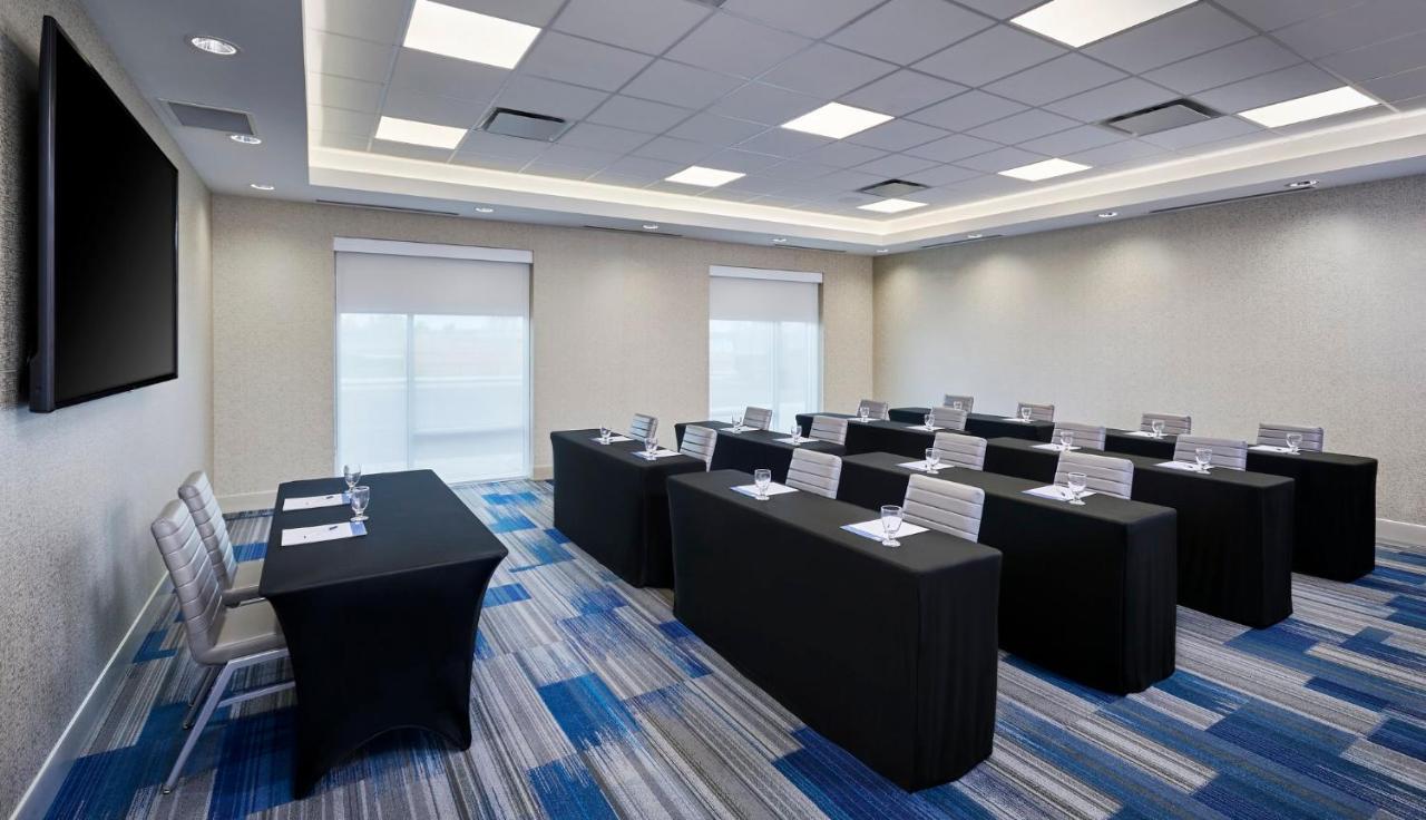 Holiday Inn Express & Suites Windsor East - Lakeshore By Ihg Tecumseh Zewnętrze zdjęcie